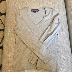 Vineyard vines v neck cashmere sweater
